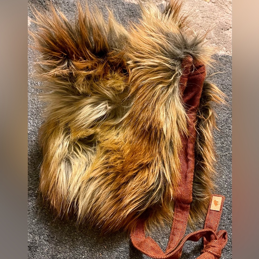 Native Fable Fox Bonnet - Picture 9 of 10